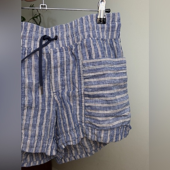 Athleta Cabo Linen Striped Chambray Shorts 100% linen size 4 - fits like small - Picture 3 of 4